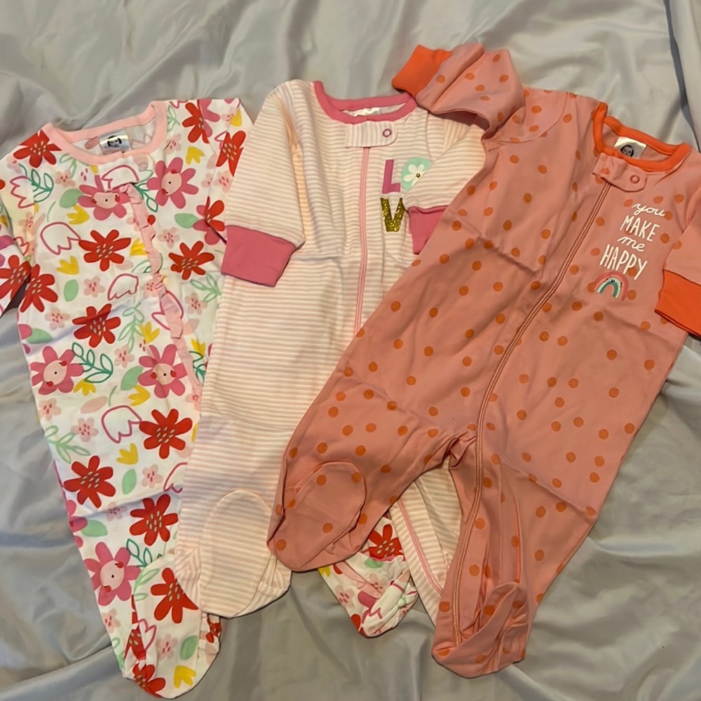 Zipper Onesies w/Footsies